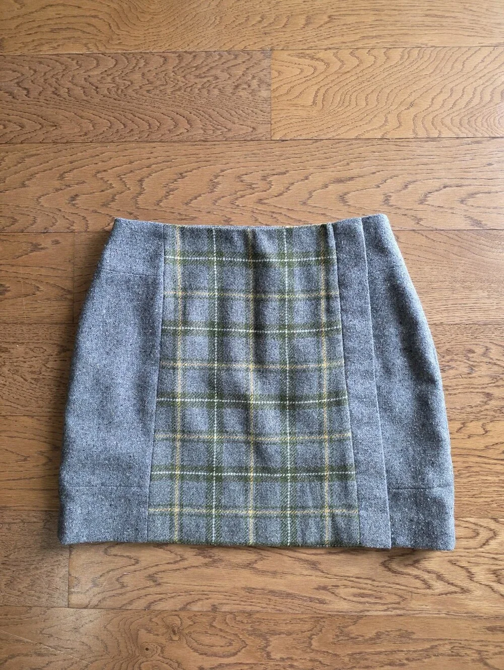 Banana Republic Mini Skirt Gray Plaid Wool Blend Size 4